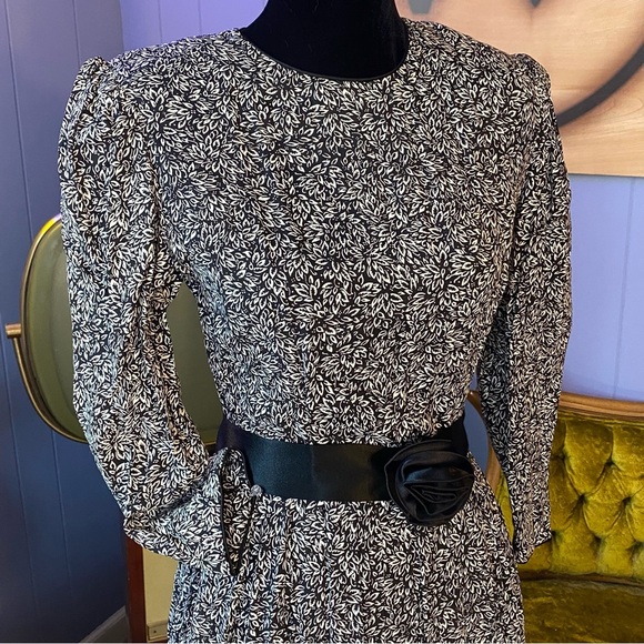 Vintage 1980s Lanz Black And White Foliage Maxi Dress - Picture 11 of 11